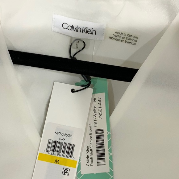 NWT! Women’s Calvin Klein Off-White Bell Sleeve Blouse Size Medium - Picture 4 of 4